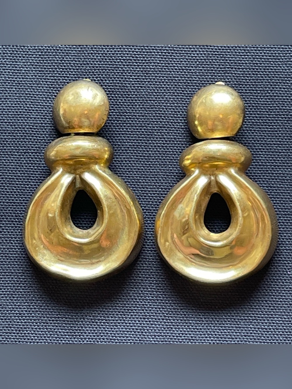 Vintage 80s Steve Vaubel Modernist Clip-On Earrings Donut Drop Signed Gold Toned